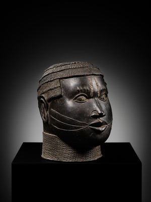 Lot 70 - AN IRON-INLAID BRONZE TROPHY HEAD, EDO PEOPLES, 18TH-19TH CENTURY