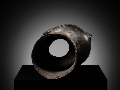 Lot 70 - AN IRON-INLAID BRONZE TROPHY HEAD, EDO PEOPLES, 18TH-19TH CENTURY