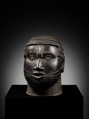 Lot 70 - AN IRON-INLAID BRONZE TROPHY HEAD, EDO PEOPLES, 18TH-19TH CENTURY
