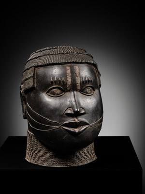 Lot 70 - AN IRON-INLAID BRONZE TROPHY HEAD, EDO PEOPLES, 18TH-19TH CENTURY