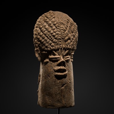 Lot 78 - A TERRACOTTA MEMORIAL HEAD WITH TALL COIFFURE, BURA CULTURE, NIGER, 3RD-11TH CENTURY