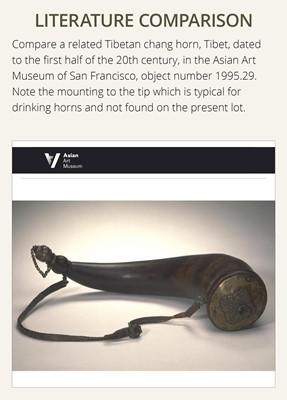 A LARGE YAK POWDER HORN, FIRST HALF OF THE 20TH CENTURY OR EARLIER