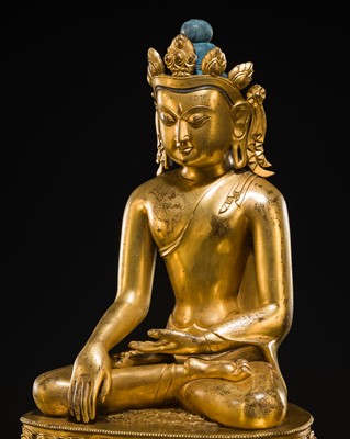 Lot 366 - A LARGE GILT-BRONZE FIGURE OF CROWNED BUDDHA