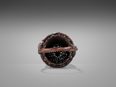 Lot 1558 - KOSUGE CHIKUDO (ATTR.): A BAMBOO AND RATTAN ‘HOTEI CHIKU’ HANAKAGO (FLOWER BASKET)
