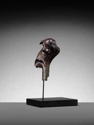 Lot 76 - A FINELY CAST ROMAN BRONZE ‘MOLOSSIAN DOG’ FULCRUM TERMINAL, MID-2ND CENTURY AD