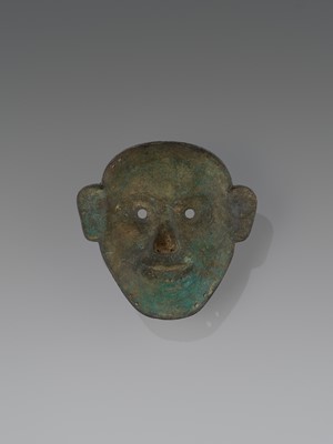 Lot 414 - A BRONZE DEATH MASK, SONG TO MING DYNASTY