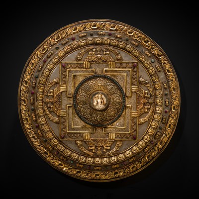 Lot 22 - A RARE AND VERY LARGE GILT-METAL AND GEMSTONE-INLAID ROCK CRYSTAL MANDALA WITH BUDDHA SHAKYAMUNI