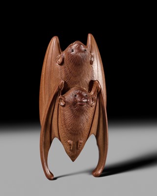 Lot 423 - SHOCHIKUSAI YUHO: A FINE AND RARE WOOD ‘BATS’ OBIDOME (SASH CLIP)