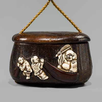 TANAKA MINKO: AN INLAID WOOD ‘HOTEI AND KARAKO’ TONKOTSU