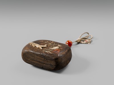 Lot 66 - A FINE INLAID KIRI WOOD TONKOTSU (TOBACCO CONTAINER) DEPICTING A KITSUNE (FOX)
