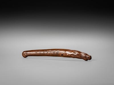 Lot 49 - AN INSCRIBED WOOD BOKUTO (DOCTOR’S SWORD) OF A SHACHIHOKO (DRAGONFISH)