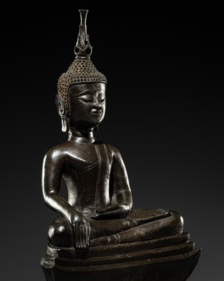 Lot 443 - A FINE BRONZE FIGURE OF BUDDHA SHAKYAMUNI, LAOS, CHIEN SENG STYLE, 16TH-17TH CENTURY