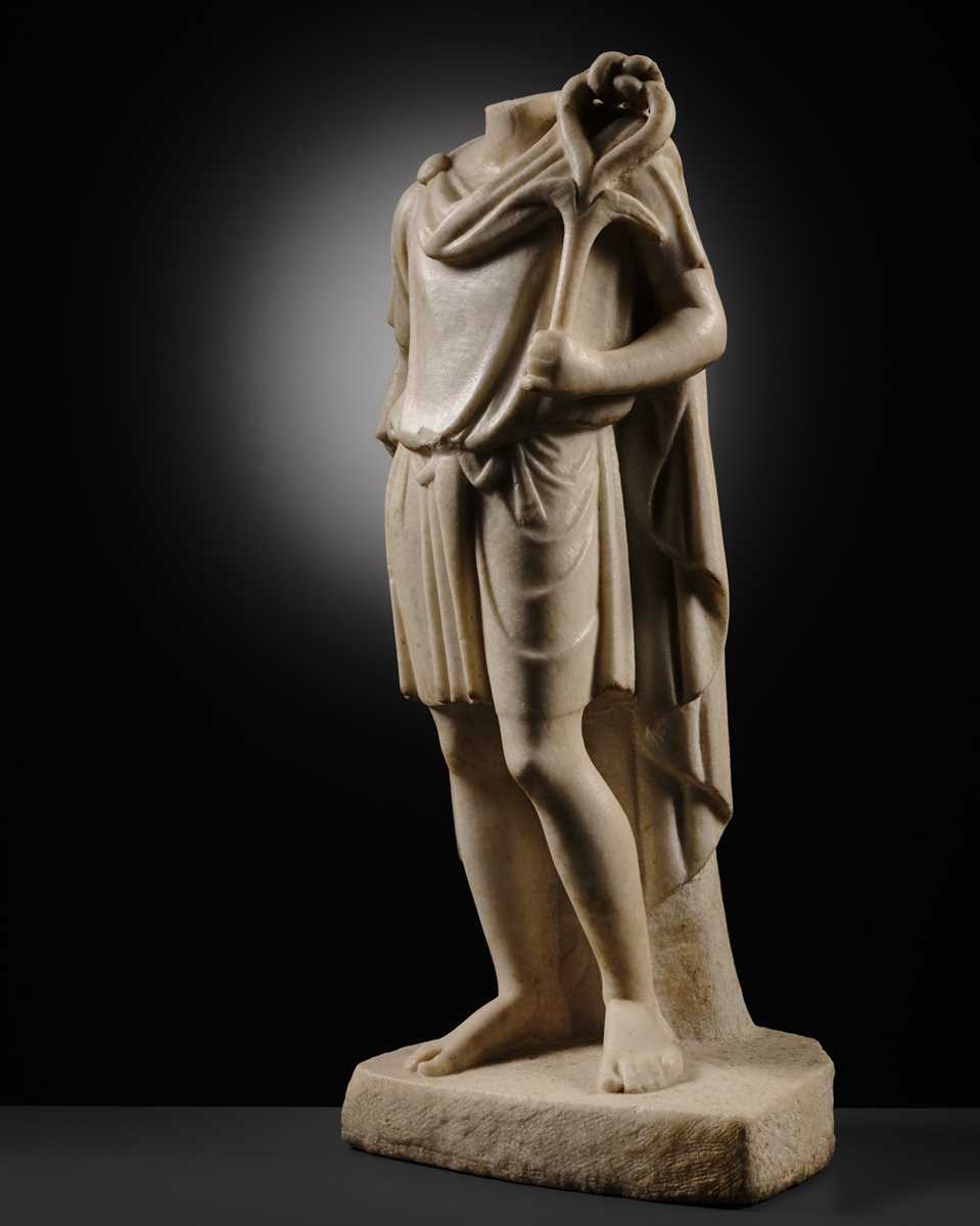 Lot 67 - AN IMPORTANT AND RARE ROMAN MARBLE STATUE OF HERMANUBIS, 1St-2ND CENTURY AD