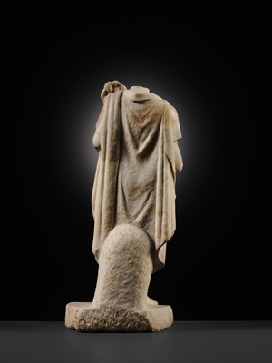 Lot 67 - AN IMPORTANT AND RARE ROMAN MARBLE STATUE OF HERMANUBIS, 1St-2ND CENTURY AD