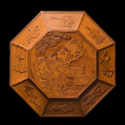 Lot 176 - AN ‘EROTIC’ BAMBOO VENEER BOX AND COVER, ZHUHUANG, QING DYNASTY