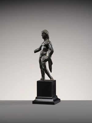 Lot 75 - AN ETRUSCAN BRONZE FIGURE OF A STANDING YOUTH, 2ND CENTURY BC
