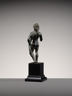 Lot 75 - AN ETRUSCAN BRONZE FIGURE OF A STANDING YOUTH, 2ND CENTURY BC