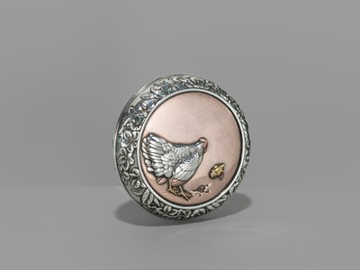 Lot 18 - HIDETSUGU: A FINE COPPER-INLAID SILVER INCENSE BOX (KOGO) AND COVER