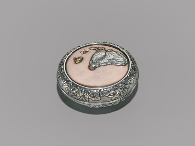 Lot 18 - HIDETSUGU: A FINE COPPER-INLAID SILVER INCENSE BOX (KOGO) AND COVER