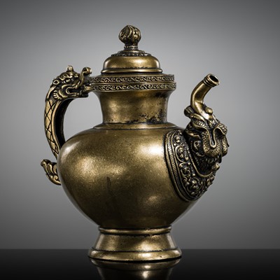 Lot 25 - A FINE BRONZE RITUAL TEAPOT AND COVER