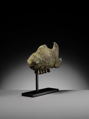 Lot 125 - A RARE BRONZE FIGURE OF A FISH, DONG SON CULTURE