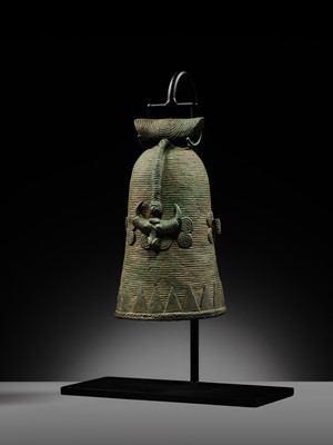Lot 122 - A RARE BRONZE RITUAL ‘BUFFALO’ BELL, DONG SON CULTURE