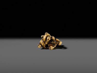 Lot 137 - SADATSUGU: A SUPERB IVORY NETSUKE OF INO HAYATA SLAYING THE NUE