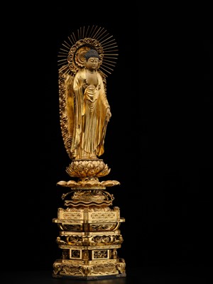 Lot 181 - A LARGE GILT WOOD FIGURE OF AMIDA NYORAI, BUDDHA OF INFINITE LIGHT, EDO PERIOD
