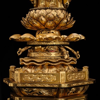 Lot 181 - A LARGE GILT WOOD FIGURE OF AMIDA NYORAI, BUDDHA OF INFINITE LIGHT, EDO PERIOD