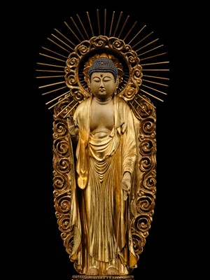 Lot 181 - A LARGE GILT WOOD FIGURE OF AMIDA NYORAI, BUDDHA OF INFINITE LIGHT, EDO PERIOD
