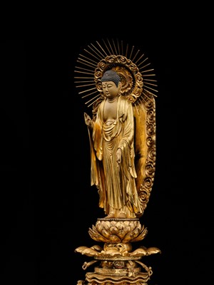 Lot 181 - A LARGE GILT WOOD FIGURE OF AMIDA NYORAI, BUDDHA OF INFINITE LIGHT, EDO PERIOD