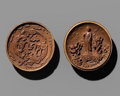 AN EXCEPTIONALLY FINE CIRCULAR WOOD GOSHINBUTSU (POCKET SHRINE) OF AMIDA RAIGO, EDO PERIOD