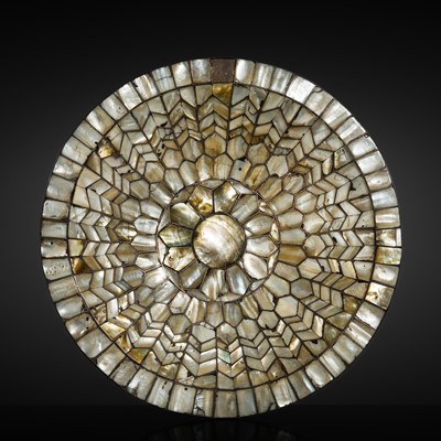 Lot 373 - A LARGE INDO-PORTUGUESE MOTHER-OF-PEARL DISH, 17TH – 18TH CENTURY