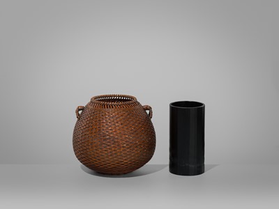 Lot 1557 - OKAZAKI CHIKUHOSAI II: A BAMBOO AND RATTAN HANAKAGO (FLOWER BASKET)