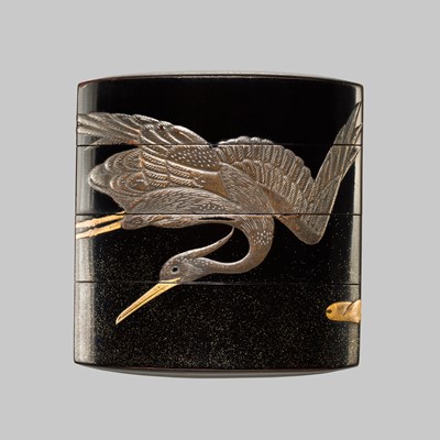 A FINE POTTERY INLAID THREE-CASE LACQUER ‘HERON AND KUZU’ INRO