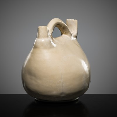 A WHITE-GLAZED BAG-SHAPED FLASK, LATE TANG DYNASTY