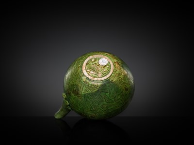 A GREEN-GLAZED MARBLED TEAPOT, LATE TANG DYNASTY-EARLY LIAO DYNASTY