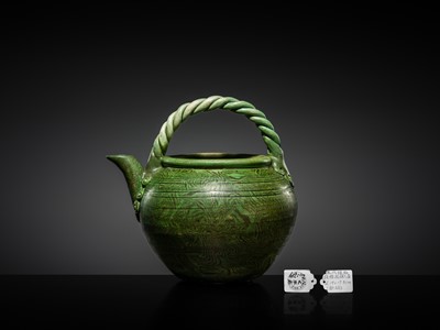 A GREEN-GLAZED MARBLED TEAPOT, LATE TANG DYNASTY-EARLY LIAO DYNASTY