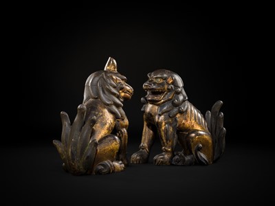 Lot 102 - AN IMPRESSIVE PAIR OF LARGE POLYCHROME AND GILT-LACQUERED WOOD KOMAINU (KOREAN GUARDIAN DOGS), KAMAKURA TO NANBOKUCHO PERIOD