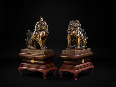 Lot 102 - AN IMPRESSIVE PAIR OF LARGE POLYCHROME AND GILT-LACQUERED WOOD KOMAINU (KOREAN GUARDIAN DOGS), KAMAKURA TO NANBOKUCHO PERIOD
