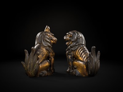 Lot 102 - AN IMPRESSIVE PAIR OF LARGE POLYCHROME AND GILT-LACQUERED WOOD KOMAINU (KOREAN GUARDIAN DOGS), KAMAKURA TO NANBOKUCHO PERIOD