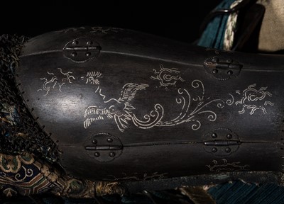 Lot 118 - A SUPERB SILVER-INLAID GOMAI YOKOHAGI OKEGAWA DO GUSOKU (FIVE-PIECE CUIRASS ARMOR) WITH TAKEDA CLAN MON AND A MYOCHIN KABUTO