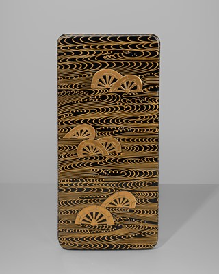 Lot 91 - HATTORI TOSHIO: A LACQUER SUZURIBAKO (WRITING BOX) WITH CARTWHEELS IN WATER
