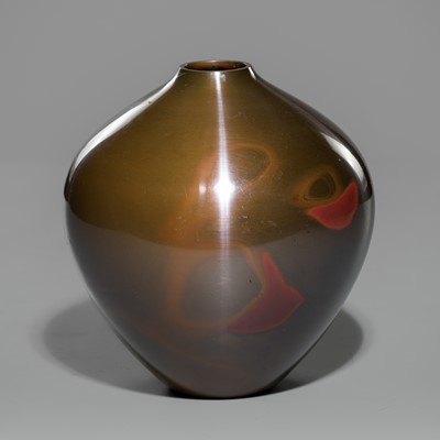 Lot 40 - A SIGNED BRONZE FLOWER VASE