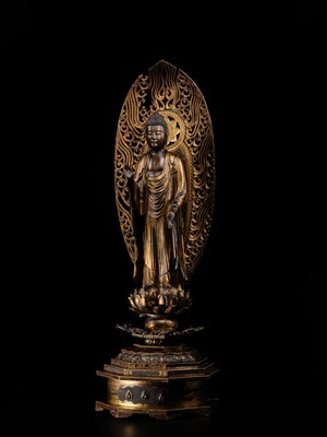A VERY LARGE (130 CM) GILT-LACQUERED WOOD FIGURE OF AMIDA NYORAI, 18TH CENTURY