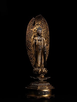 A VERY LARGE (130 CM) GILT-LACQUERED WOOD FIGURE OF AMIDA NYORAI, 18TH CENTURY