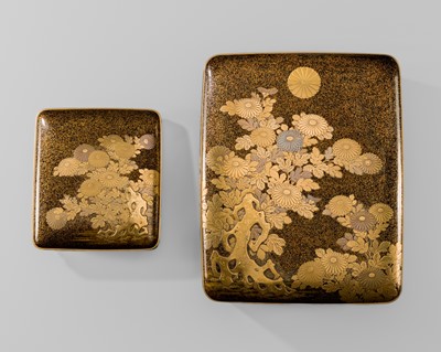 A SUPERB GOLD LACQUER IMPERIAL PRESENTATION SET OF A RYOSHIBAKO (LETTER BOX) AND A SUZURIBAKO (WRITING BOX) DEPICTING KIKU (CHRYSANTHEMUMS)