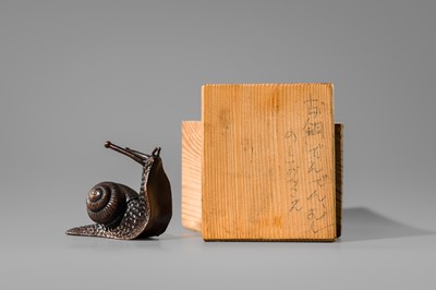 Lot 5 - A SIGNED BRONZE OKIMONO OF A SNAIL
