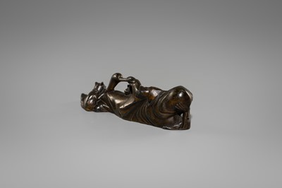 A PATINATED PEWTER OKIMONO OF DARUMA WITH CATS
