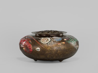 Lot 217 - ANDO JUBEI: A LARGE AND SUPERB CLOISONNÉ ENAMEL APPLIED ‘SEA LIFE’ INCENSE BURNER (KORO)